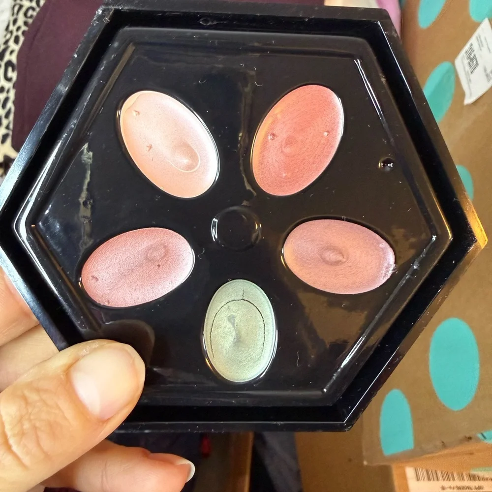 New Vintage Avon 1982 China Fantasy Eyeshadow Collection